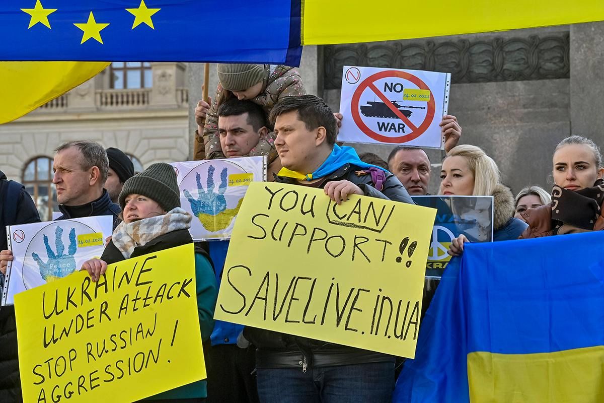 Wie man der Ukraine JETZT helfen kann