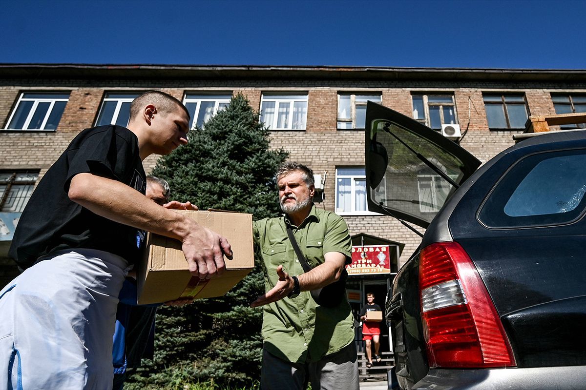 Dank der Arbeit der ukrainischen Freiwilligen funktioniert die Versorgung der Menschen und des Militärs in der Ukraine trotz vieler Hindernisse. Ein Bericht aus Odesa und Lwiw von Anna Romandash