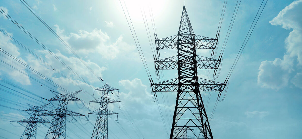 Hochspannungsmasten-800