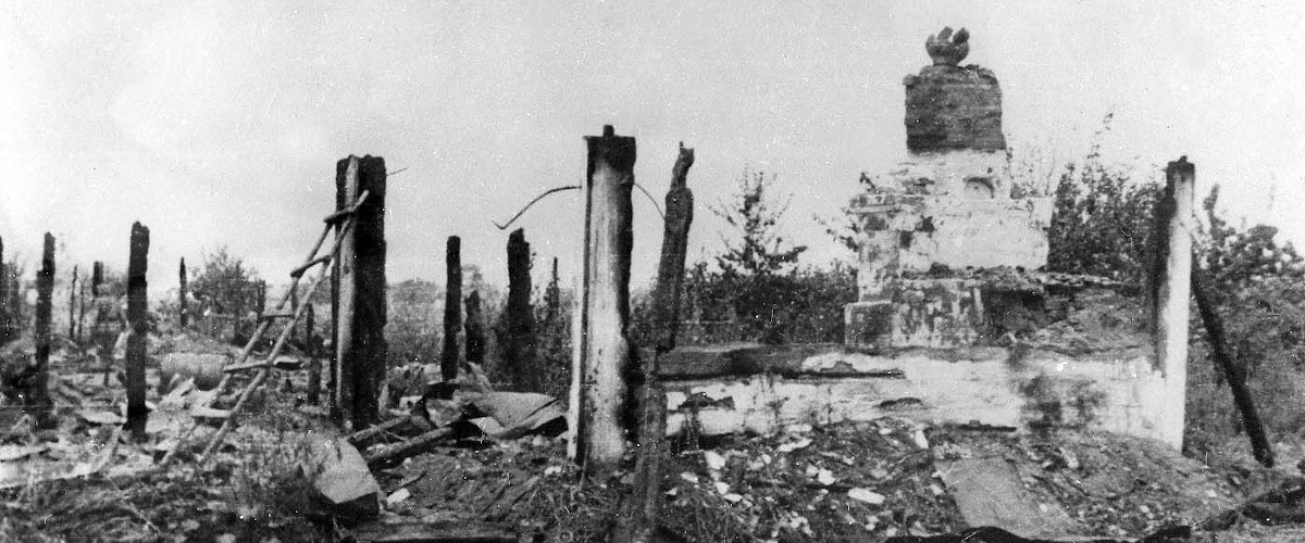 Ruinen in Korjukiwka 1943