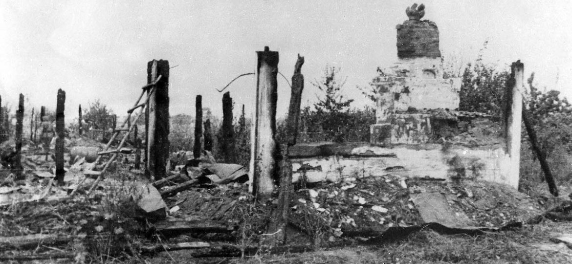Ruinen in Korjukiwka 1943