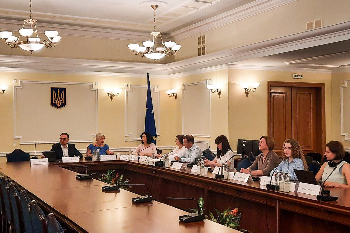 Runder Tisch in Kyjiw: Ukrainische und internationale Experten diskutierten über CO2-Besteuerung