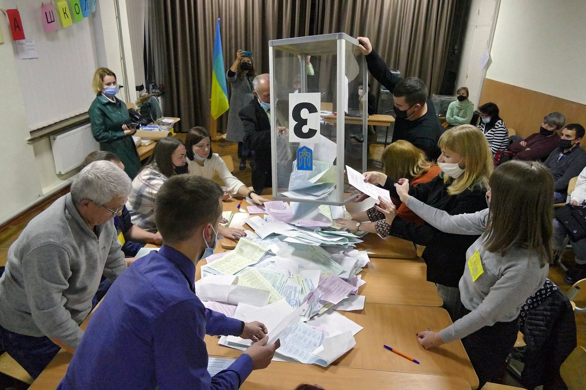 Ausgang der ukrainischen Lokalwahlen: Eine Wahlschlappe für Selenskyj?