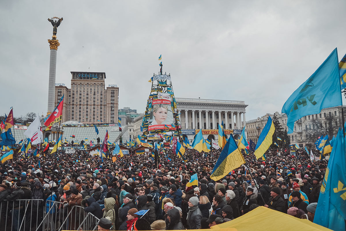 Die Orange Revolution von 2004 lehrte die Menschen in der Ukraine, dass sich Protest lohnt. Die „Revolution der Würde“ 2013 hatte dagegen einen sehr hohen Preis. Aber ohne sie wäre die Ukraine heute vielleicht immer noch Teil der „Russischen Welt“.