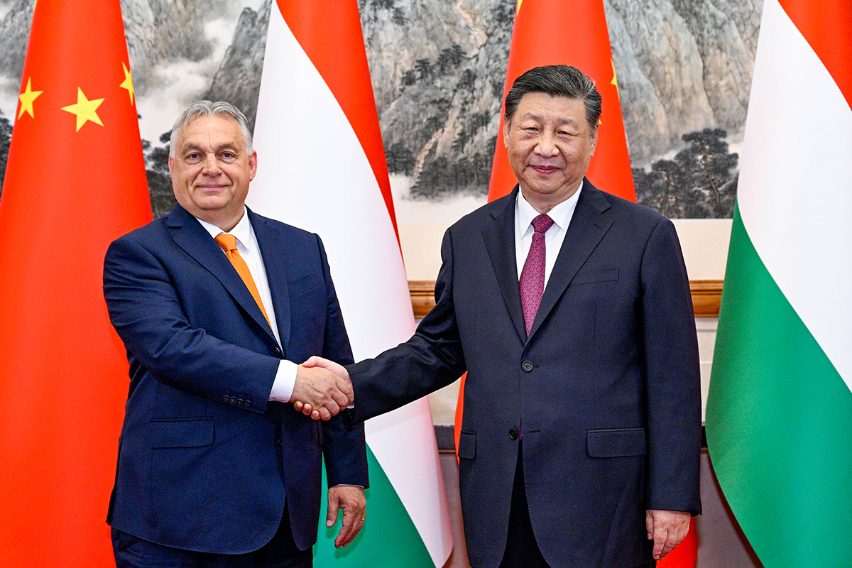 Der chinesische Präsident Xi Jinping trifft den ungarischen Premierminister Viktor Orbán